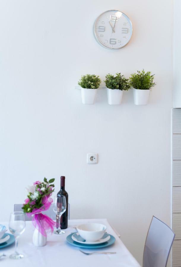 Apartment Kristina, Comfortable And Close To The Center Split Exterior foto